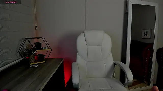  kylie  smith  online show from 02.07.25