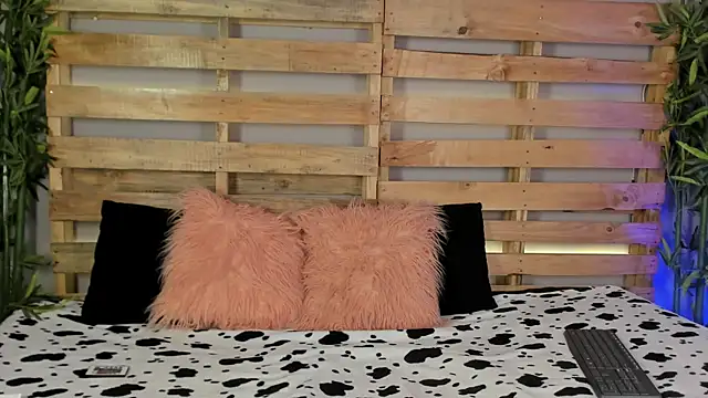  kylie  smith  online show from 02.11.25