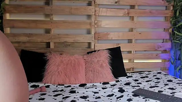  kylie  smith  online show from 02.12.25
