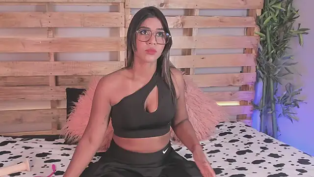  kylie  smith  online show from 02.25.25