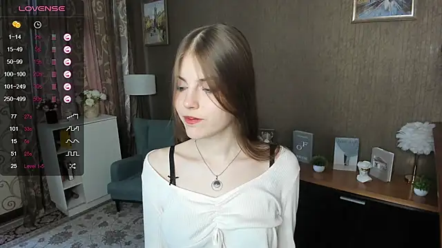 Snapshot of DarleneHatt chatting on 01.30.25 DarleneHatt online show from 01.30.25