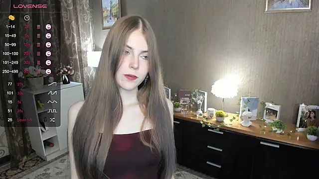 Snapshot of DarleneHatt chatting on 02.12.25 DarleneHatt online show from 02.12.25