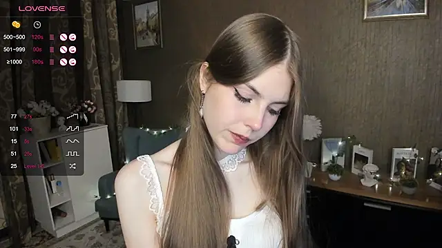 Snapshot of DarleneHatt chatting on 03.09.25 DarleneHatt online show from 03.09.25