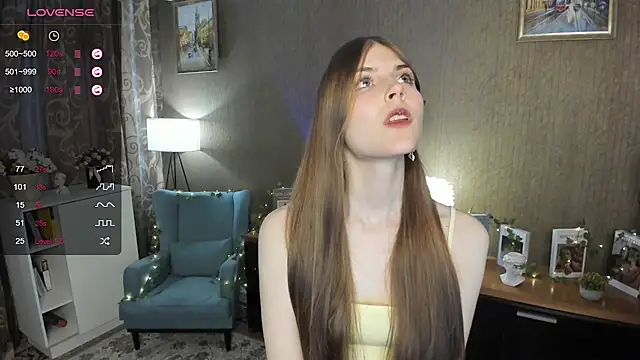 Snapshot of DarleneHatt chatting on 03.13.25 DarleneHatt online show from 03.13.25