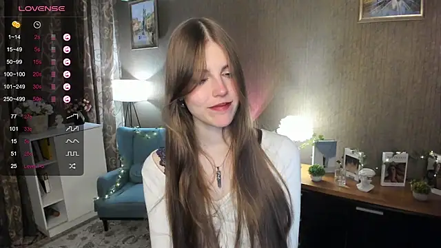 Snapshot of DarleneHatt chatting on 03.23.25 DarleneHatt online show from 03.23.25