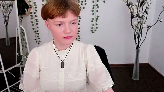 Snapshot of DreamyLuna chatting on 01.23.25 DreamyLuna online show from 01.23.25