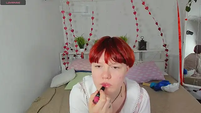 Snapshot of DreamyLuna chatting on 03.07.25 DreamyLuna online show from 03.07.25