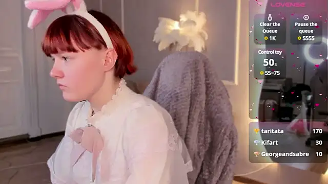 Snapshot of DreamyLuna chatting on 03.23.25 DreamyLuna online show from 03.23.25