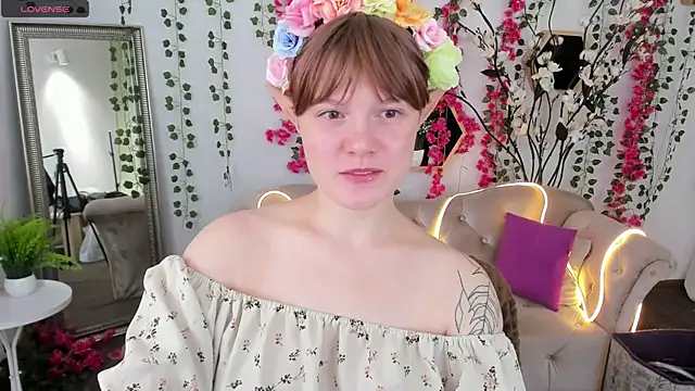 DreamyLuna online show from 10.03.25