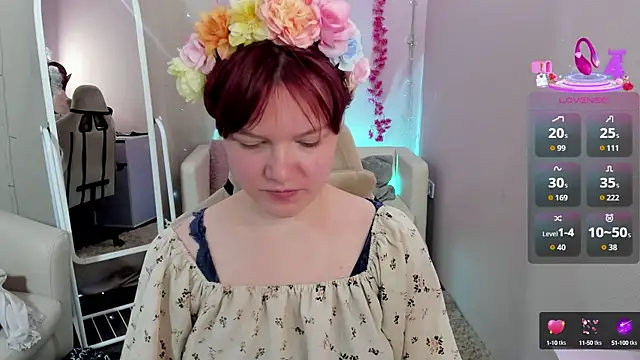 DreamyLuna online show from 10.11.25