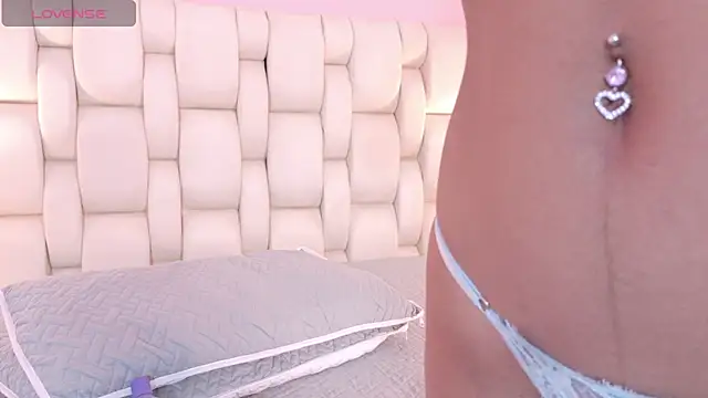 AmaraVelez online show from 02.05.25