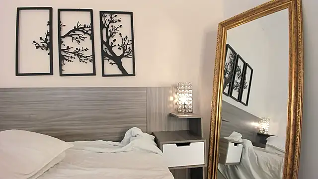 AmaraVelez online show from 02.14.25