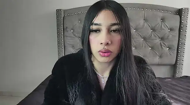 Nesuko kamado  online show from 03.04.25