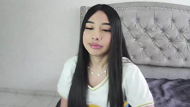 Nesuko kamado  online show from 09.09.25