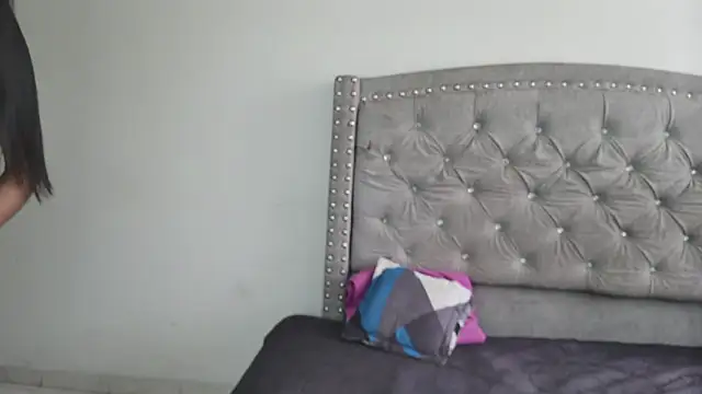 Nesuko kamado  online show from 10.30.25