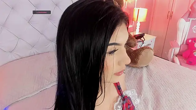 Snapshot of scarlet_hill chatting on 12.10.24 scarlet hill online show from 12.10.24