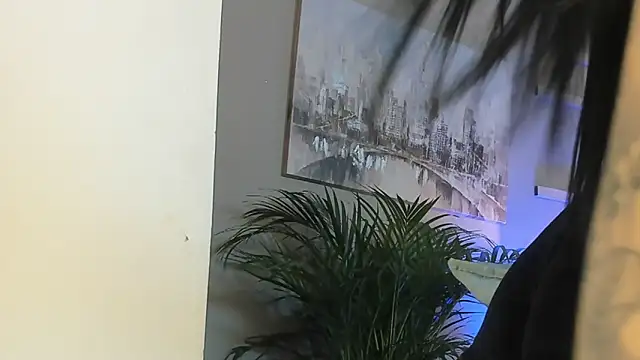 Snapshot of scarlet_hill chatting on 01.23.25 scarlet hill online show from 01.23.25