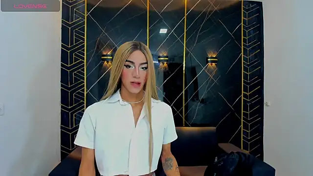 Isabella stanford2 online show from 12.16.24