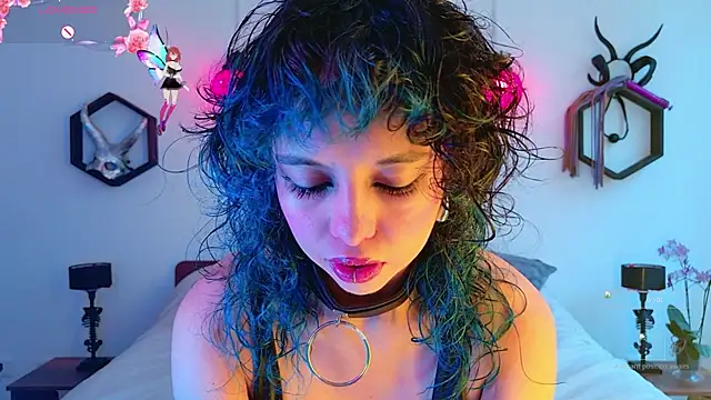 Sweet Chaos online show from 11.12.25