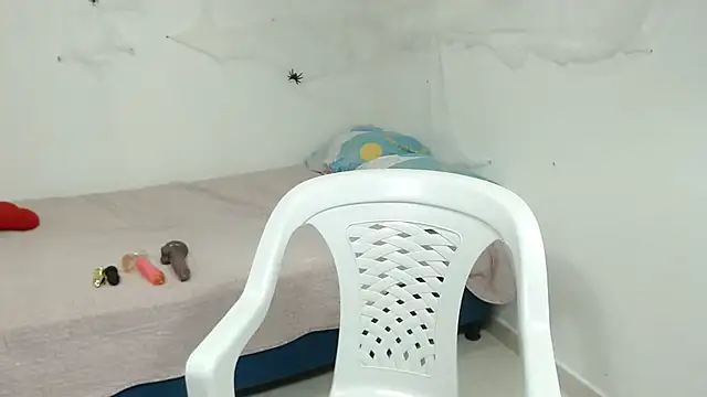 Snapshot of Agatha_browser chatting on 10.23.25 Agatha browser online show from 10.23.25