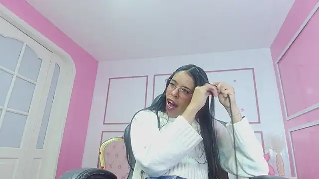 stephania t online show from 12.18.24