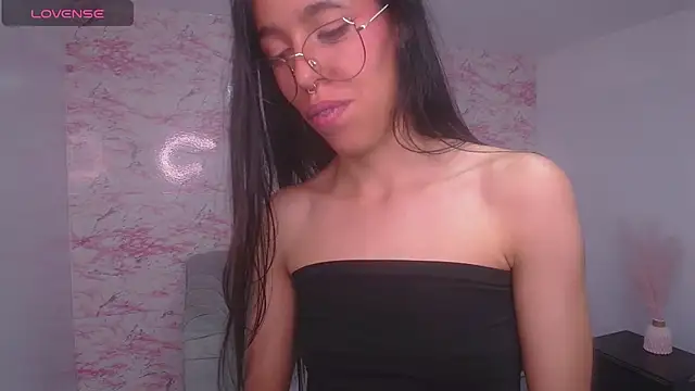 stephania t online show from 01.08.25