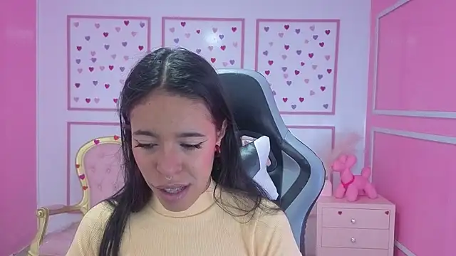 stephania t online show from 09.29.25