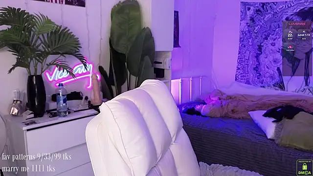 violetviolator online show from 10.18.25