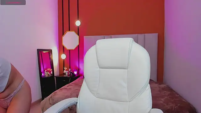  Sophie  miller online show from 11.08.25