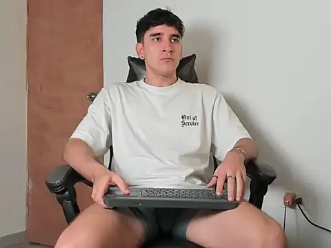 leo030809 online show from 02.21.26