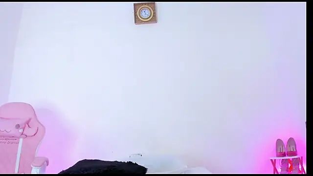 Pammela Smith online show from 03.06.25