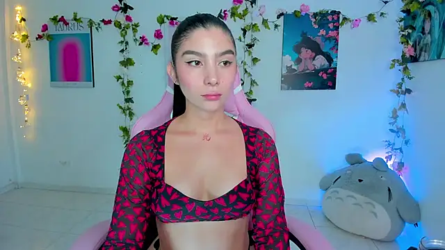 vaura  online show from 12.18.24