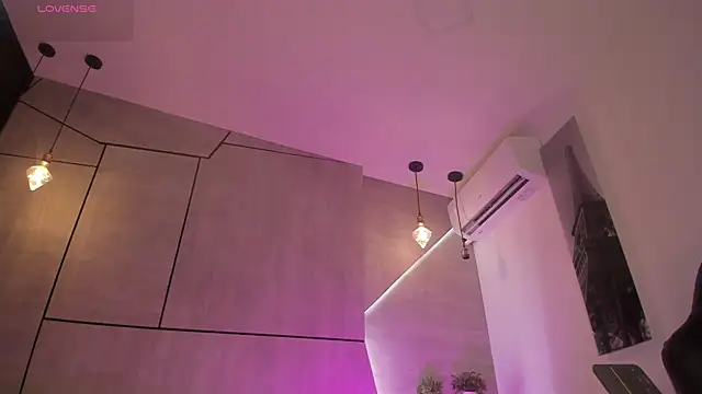 Snapshot of NyxShadow__ chatting on 10.31.25 NyxShadow online show from 10.31.25