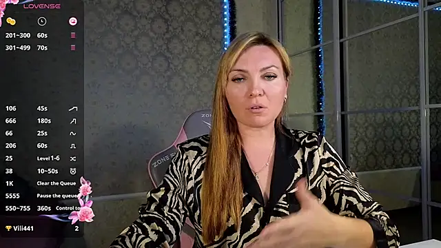 -DIVORA- online show from 12.11.24
