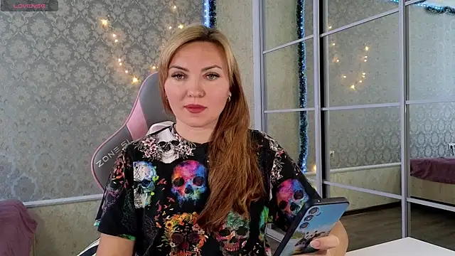 -DIVORA- online show from 12.16.24