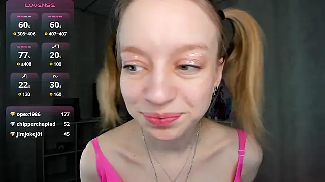 Snapshot of Michelle_Blond chatting on 01.25.25 Michelle Blond online show from 01.25.25