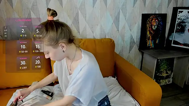 Snapshot of Michelle_Blond chatting on 03.17.25 Michelle Blond online show from 03.17.25