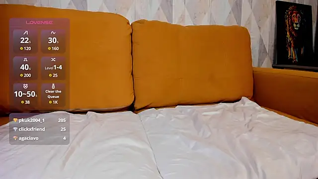 Snapshot of Michelle_Blond chatting on 03.17.25 Michelle Blond online show from 03.17.25