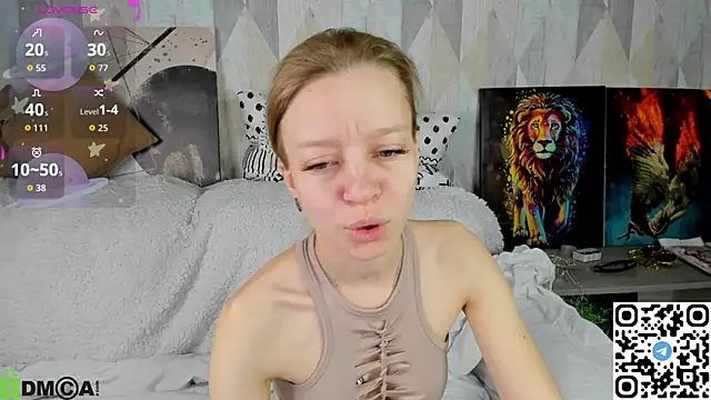 Snapshot of Michelle_Blond chatting on 10.11.25 Michelle Blond online show from 10.11.25