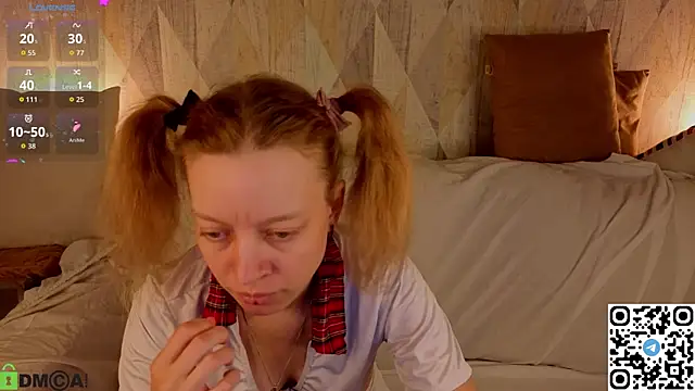 Snapshot of Michelle_Blond chatting on 06.17.26 Michelle Blond online show from 06.17.26