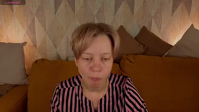 Snapshot of Michelle_Blond chatting on 07.08.26 Michelle Blond online show from 07.08.26