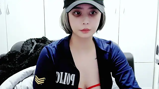 yourz tw online show from 02.19.25