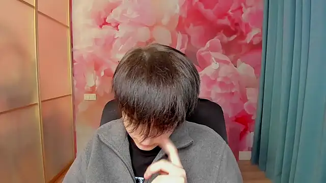 EmiliaYours online show from 12.22.24