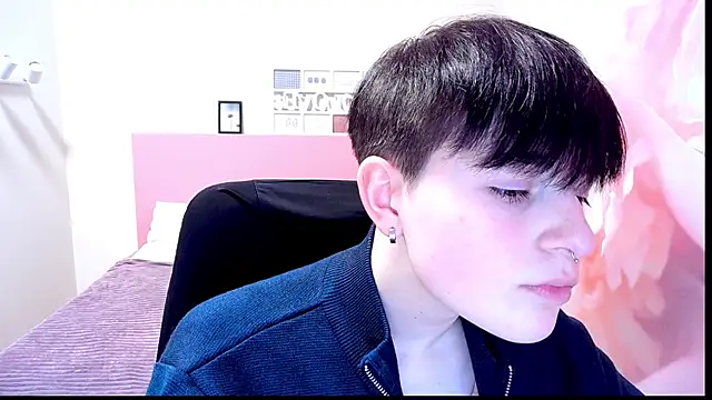 EmiliaYours online show from 12.28.24