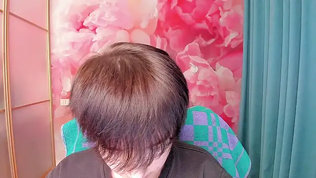 EmiliaYours online show from 01.24.25