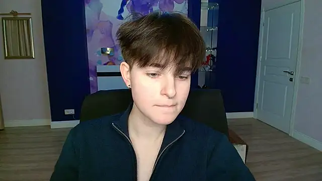 EmiliaYours online show from 02.22.25