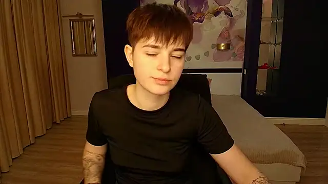 EmiliaYours online show from 12.02.25