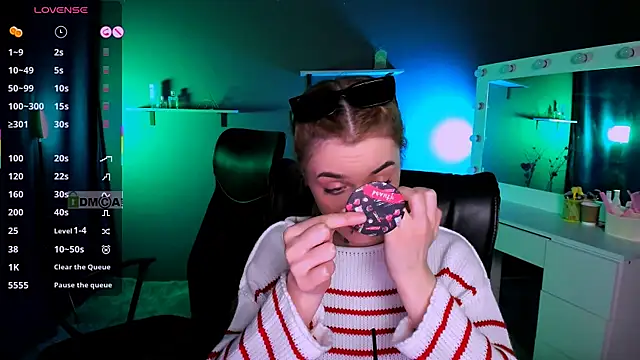 Snapshot of luna_berryy chatting on 03.02.25 luna berryy online show from 03.02.25