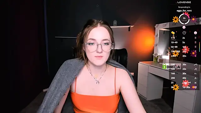 Snapshot of luna_berryy chatting on 03.22.25 luna berryy online show from 03.22.25