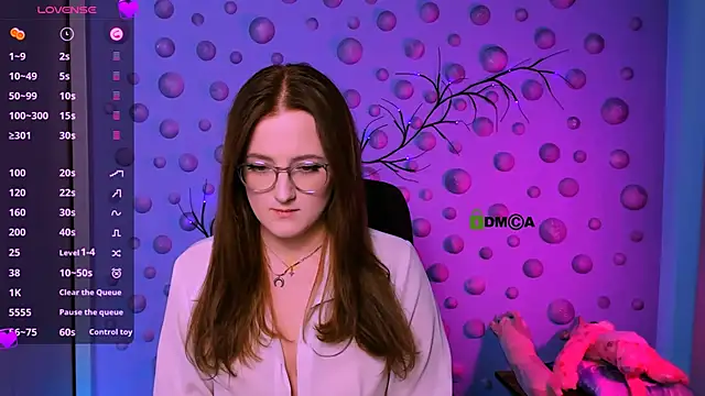 luna berryy online show from 12.16.25